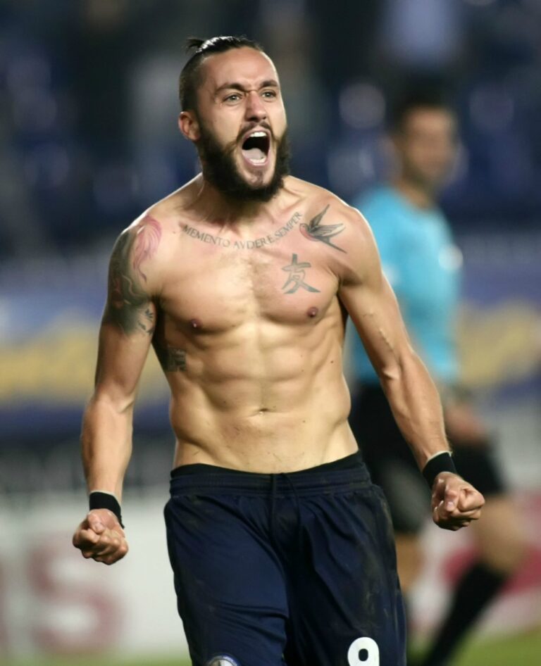 ΑΥΤΟΣ ΕΙΝΑΙ ΑΤΡΟΜΗΤΟΣ!!!